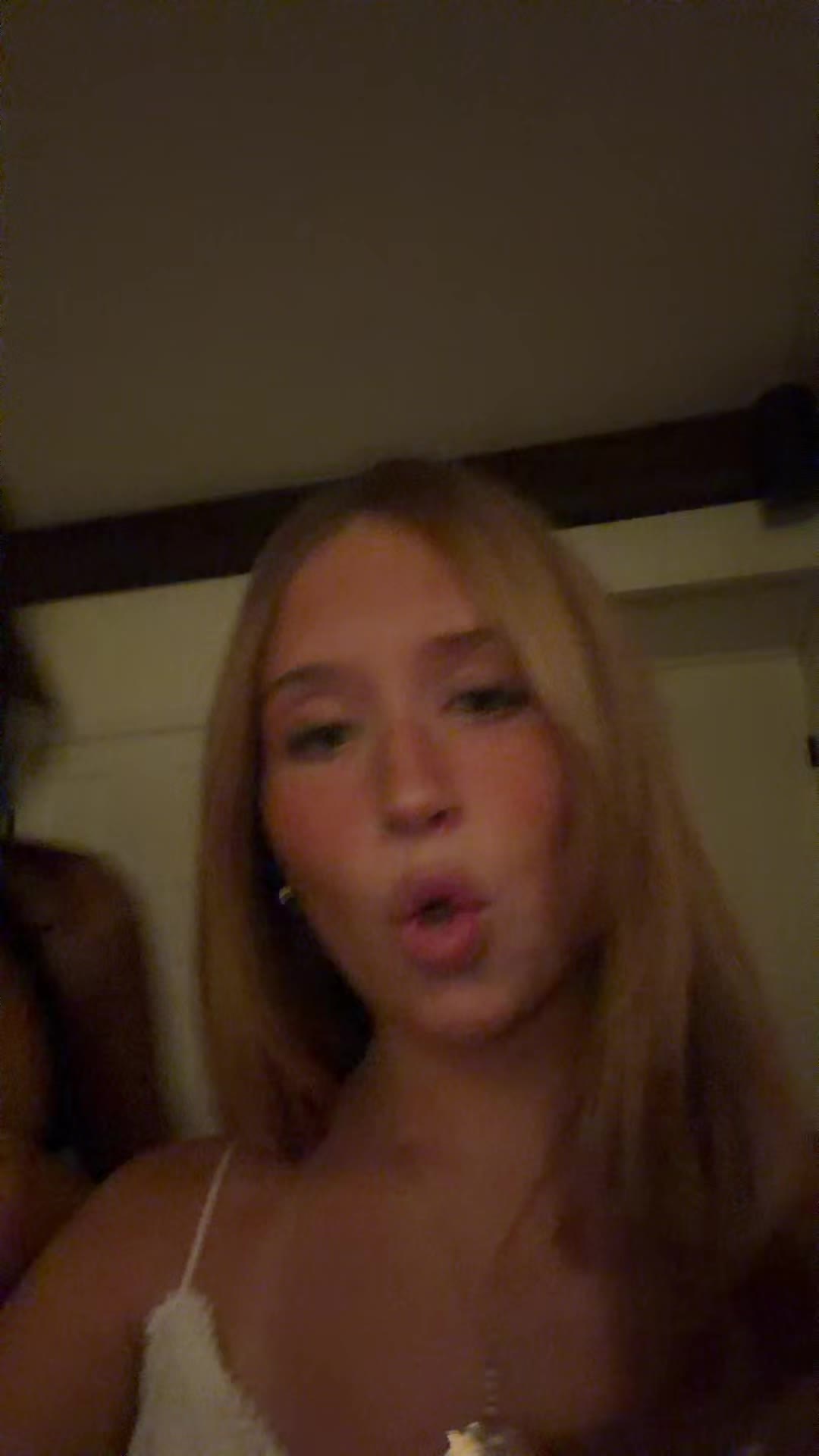@linds12344