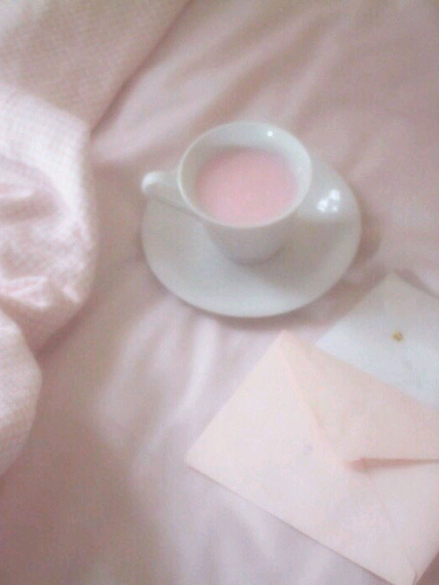 @𝓜𝓸𝓵𝓵𝔂 🧁