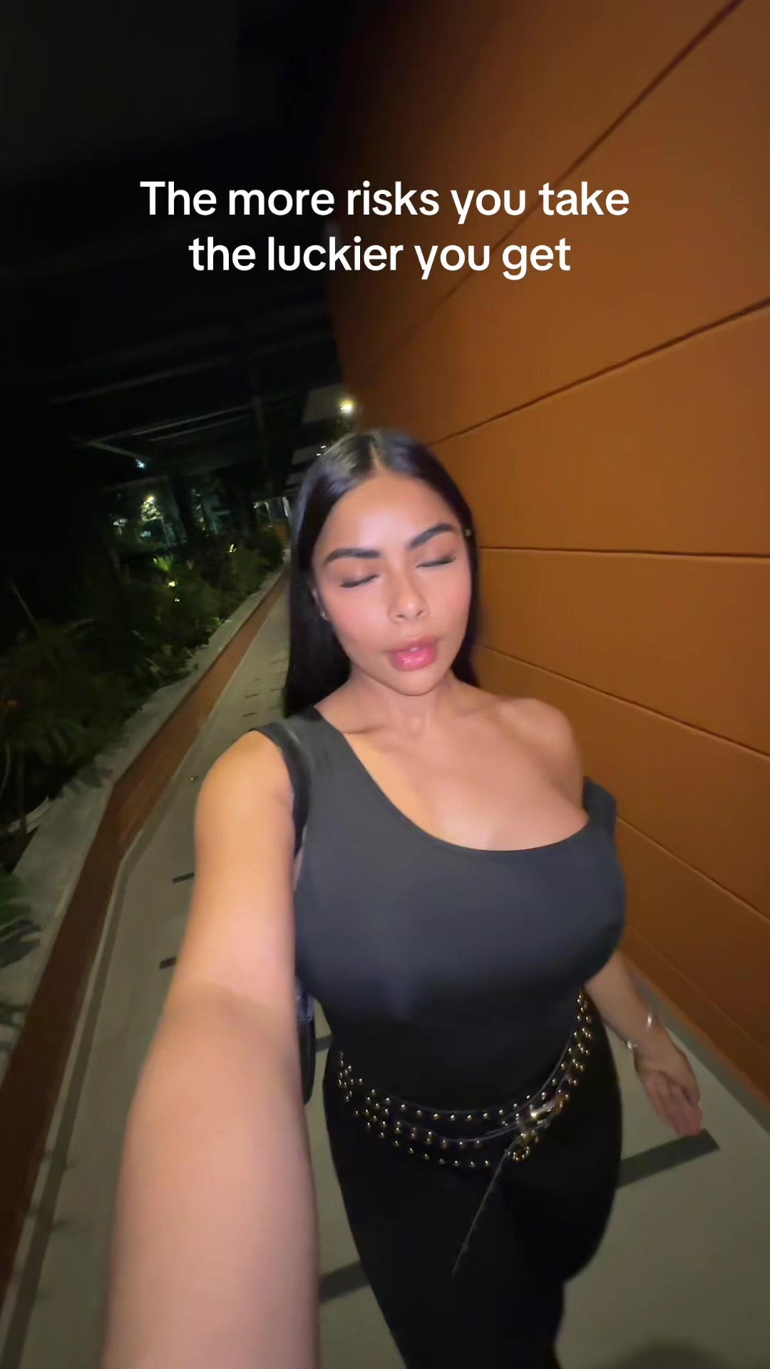 @imcanela_