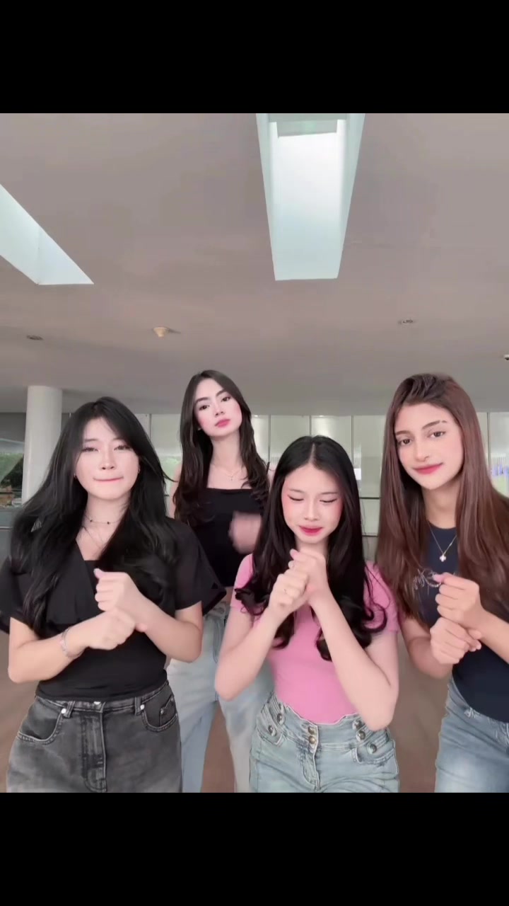 @nella
