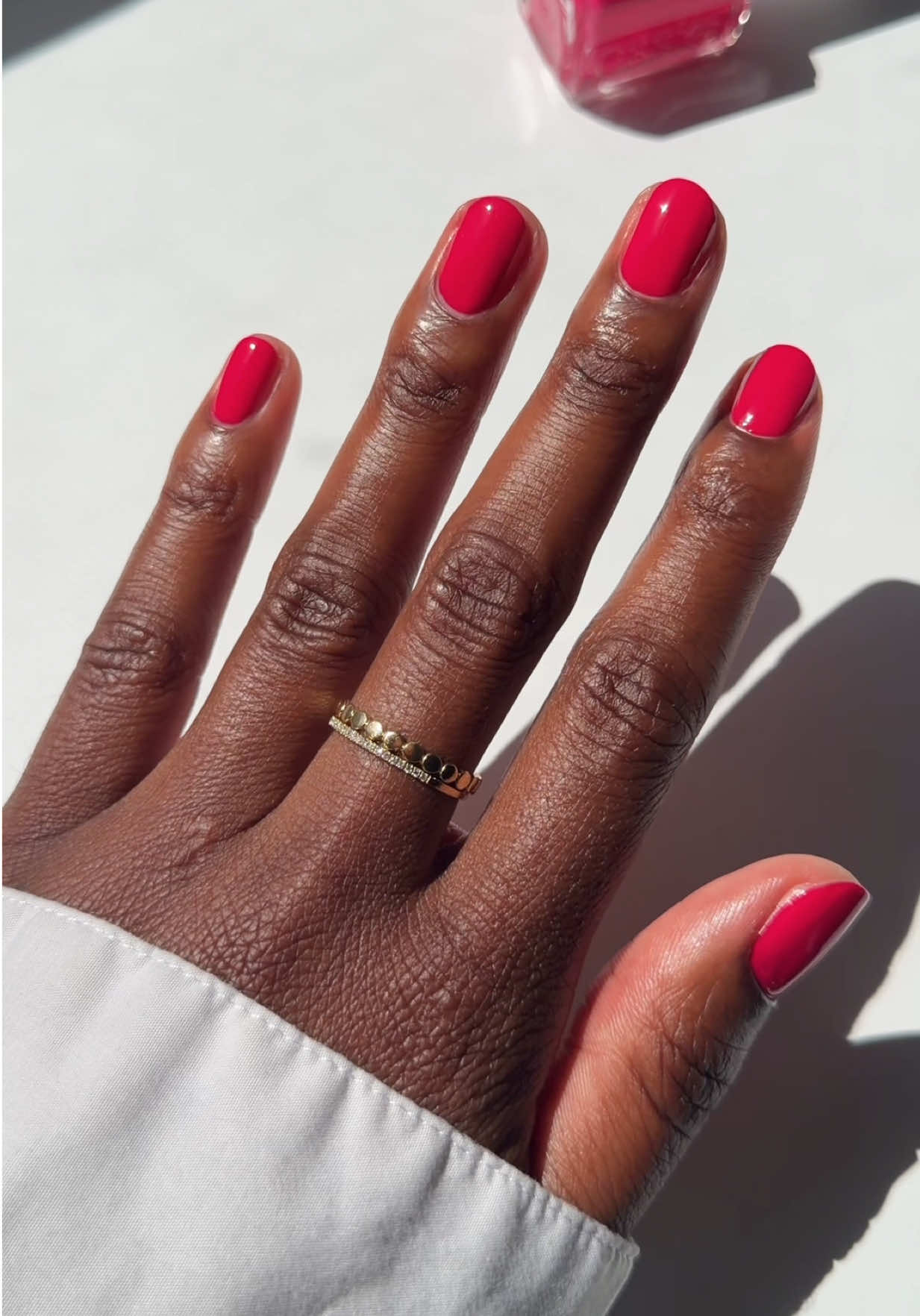 @essie