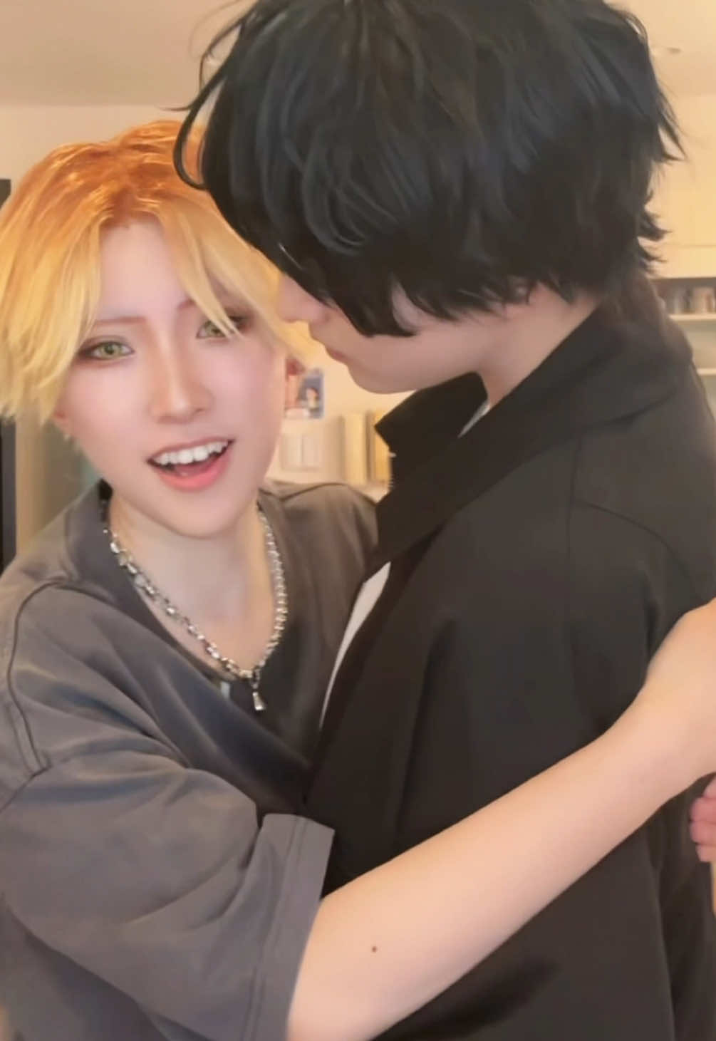 @まひる