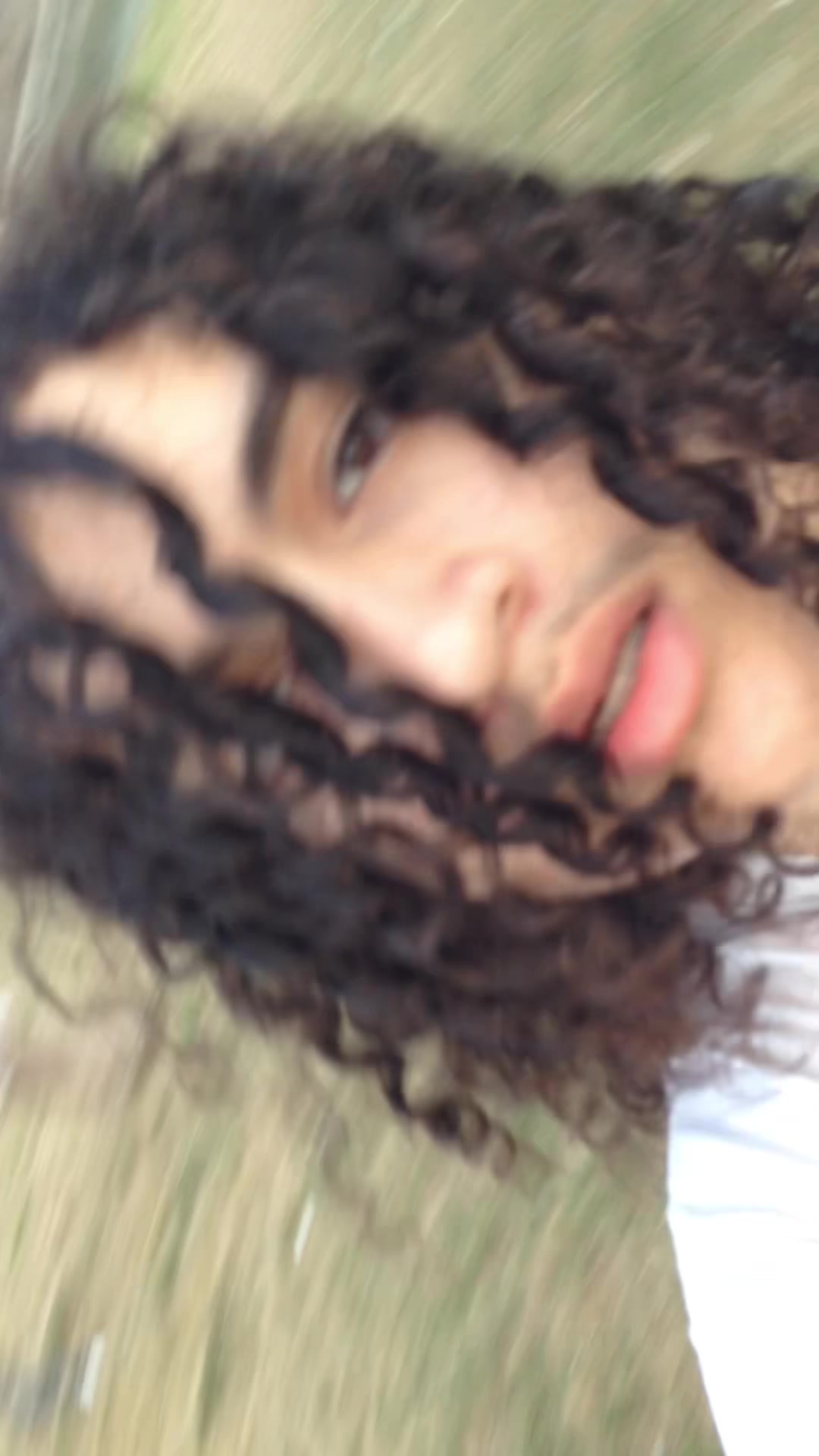 @Thraxr