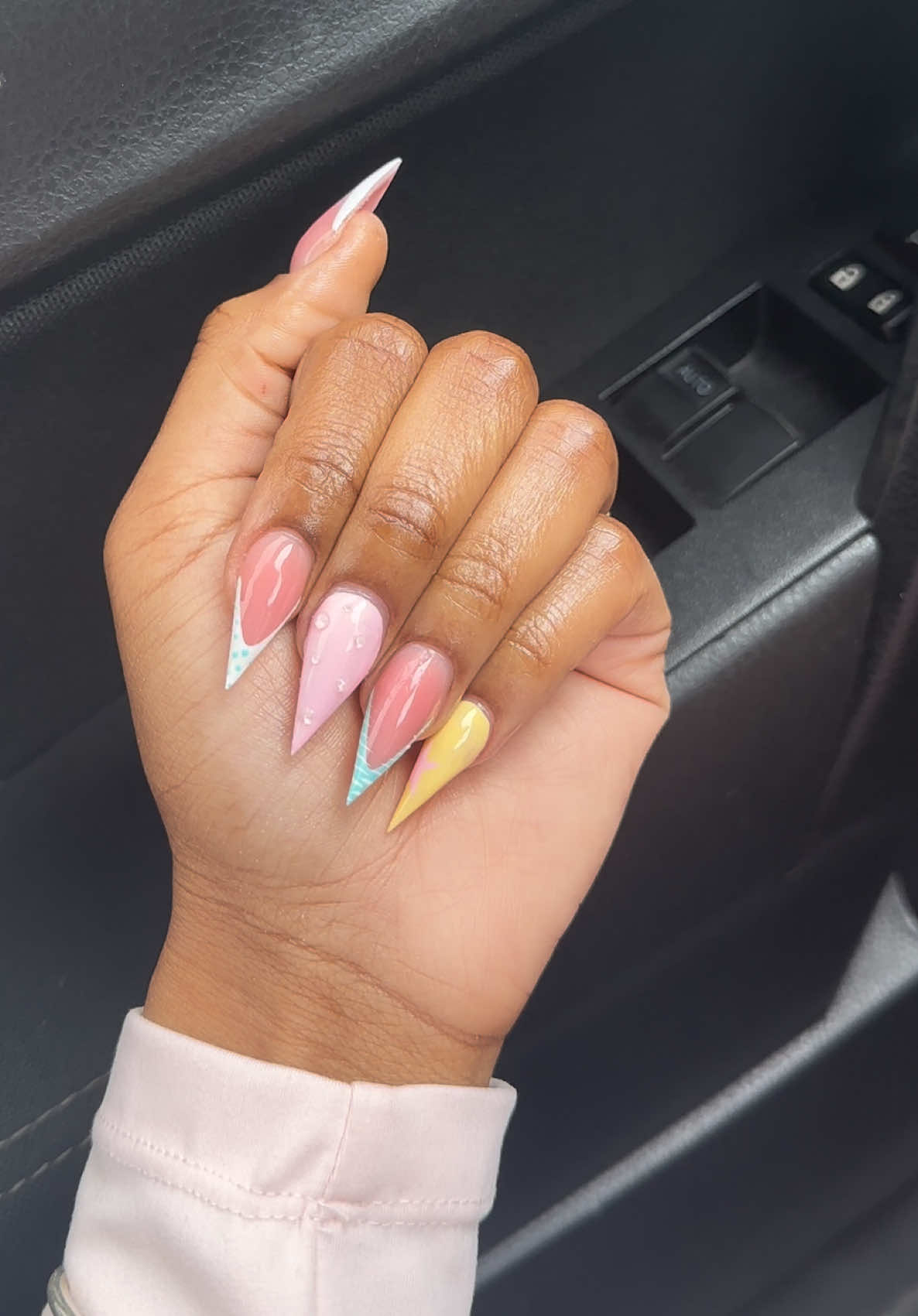 @BRIANNA NICOLE🎀