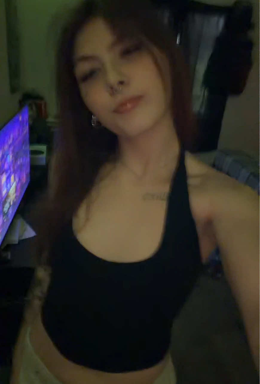 @..ellie..12