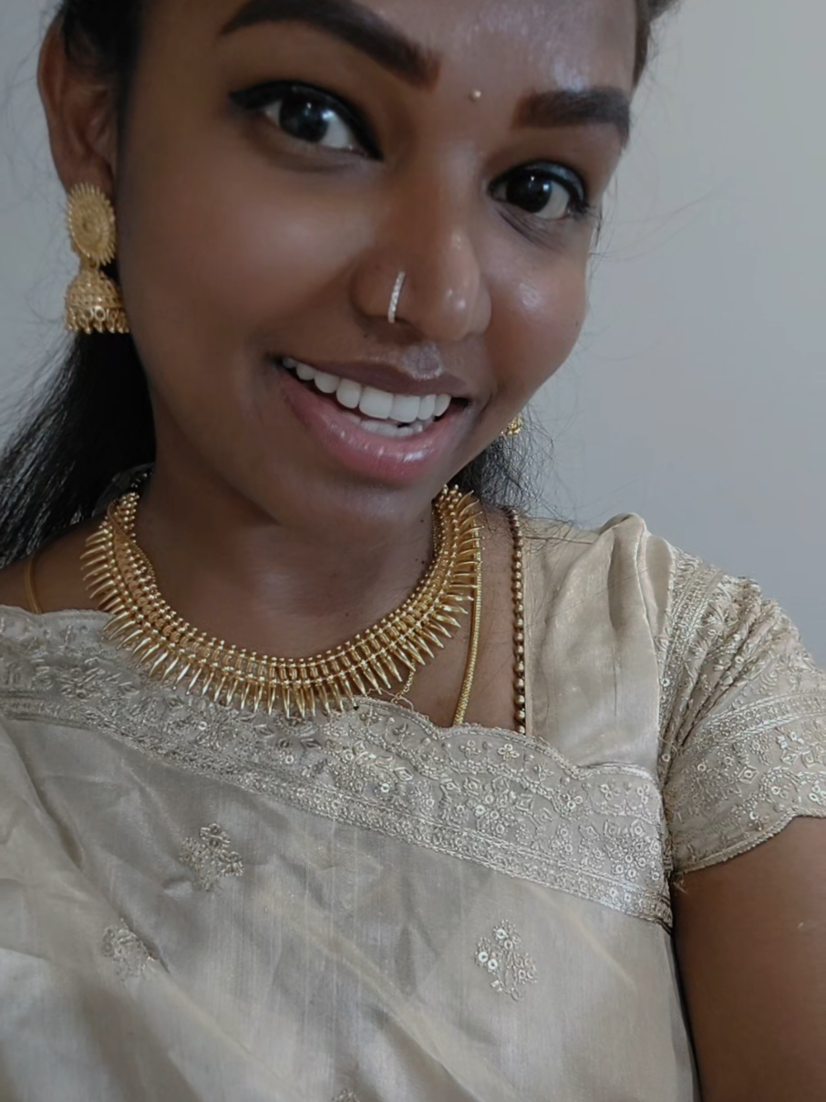 @honeymozhi_m