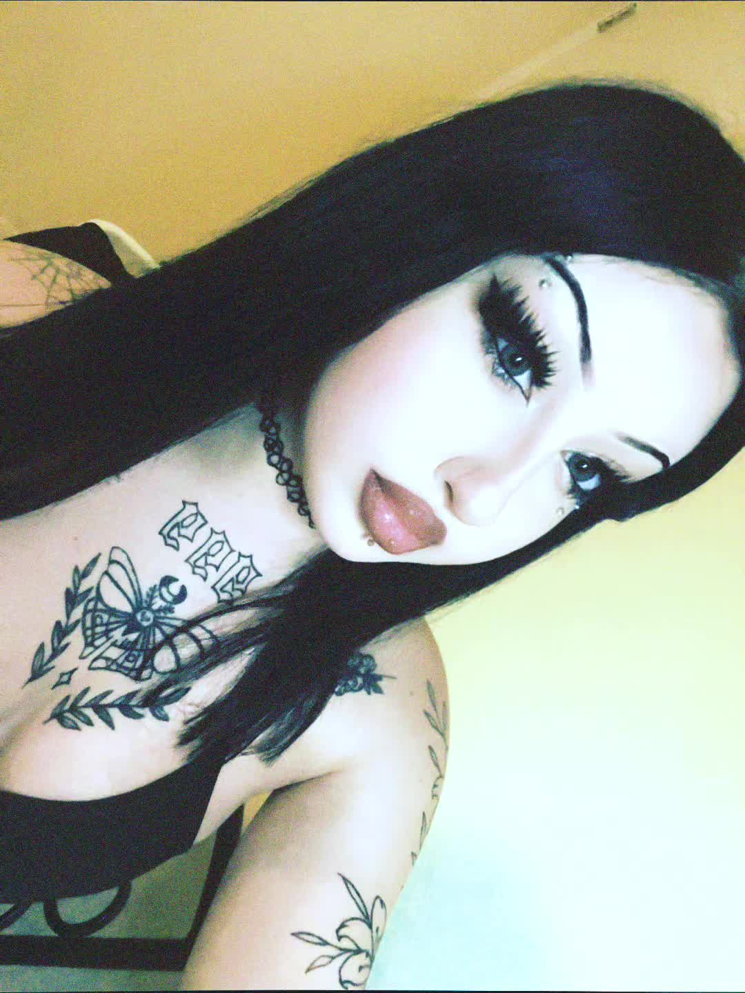 @luhmoggieofficial