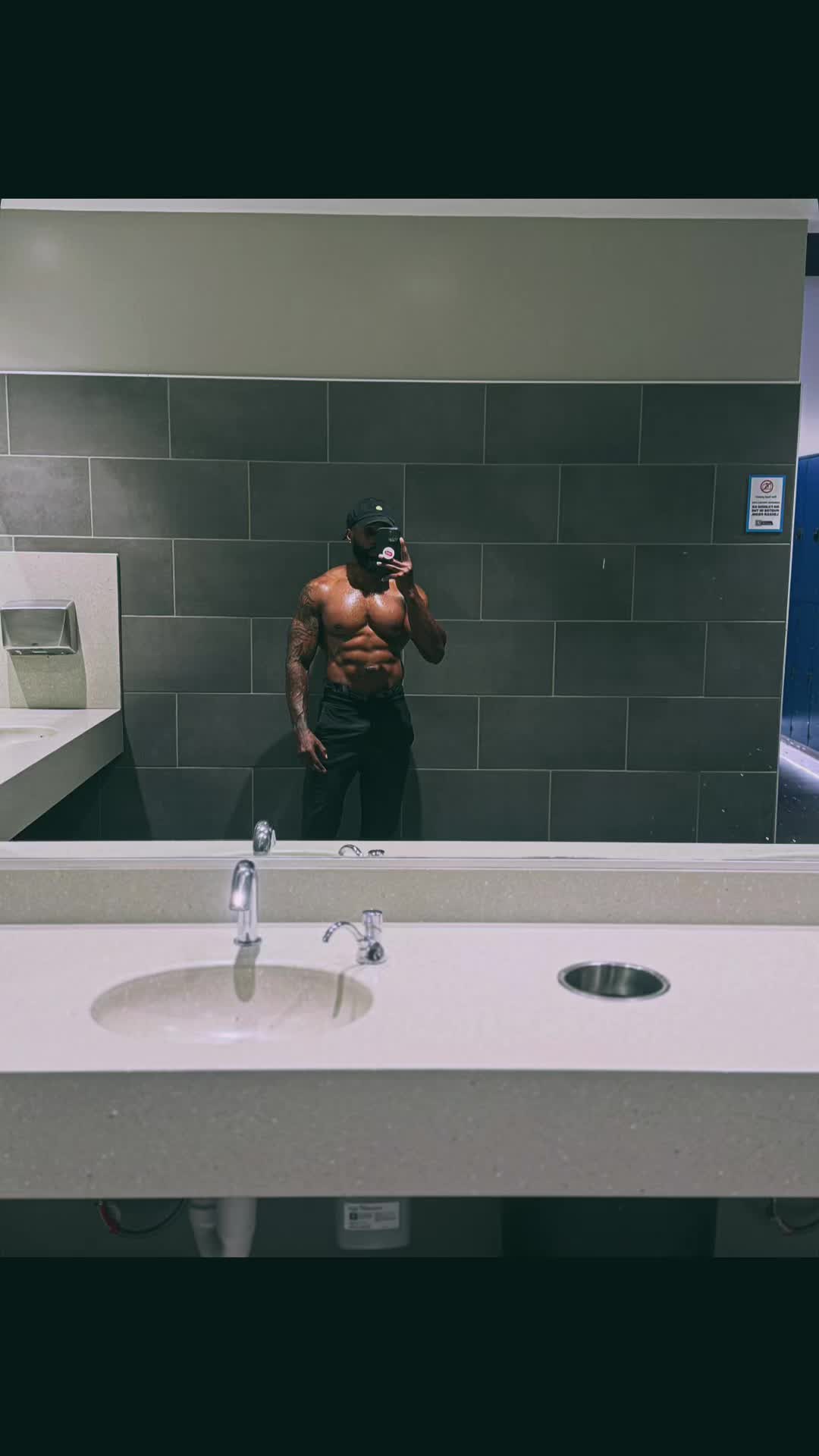 @firstname_leon