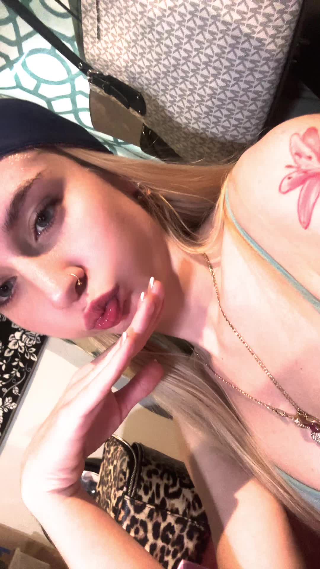 @theyluv._hailey2
