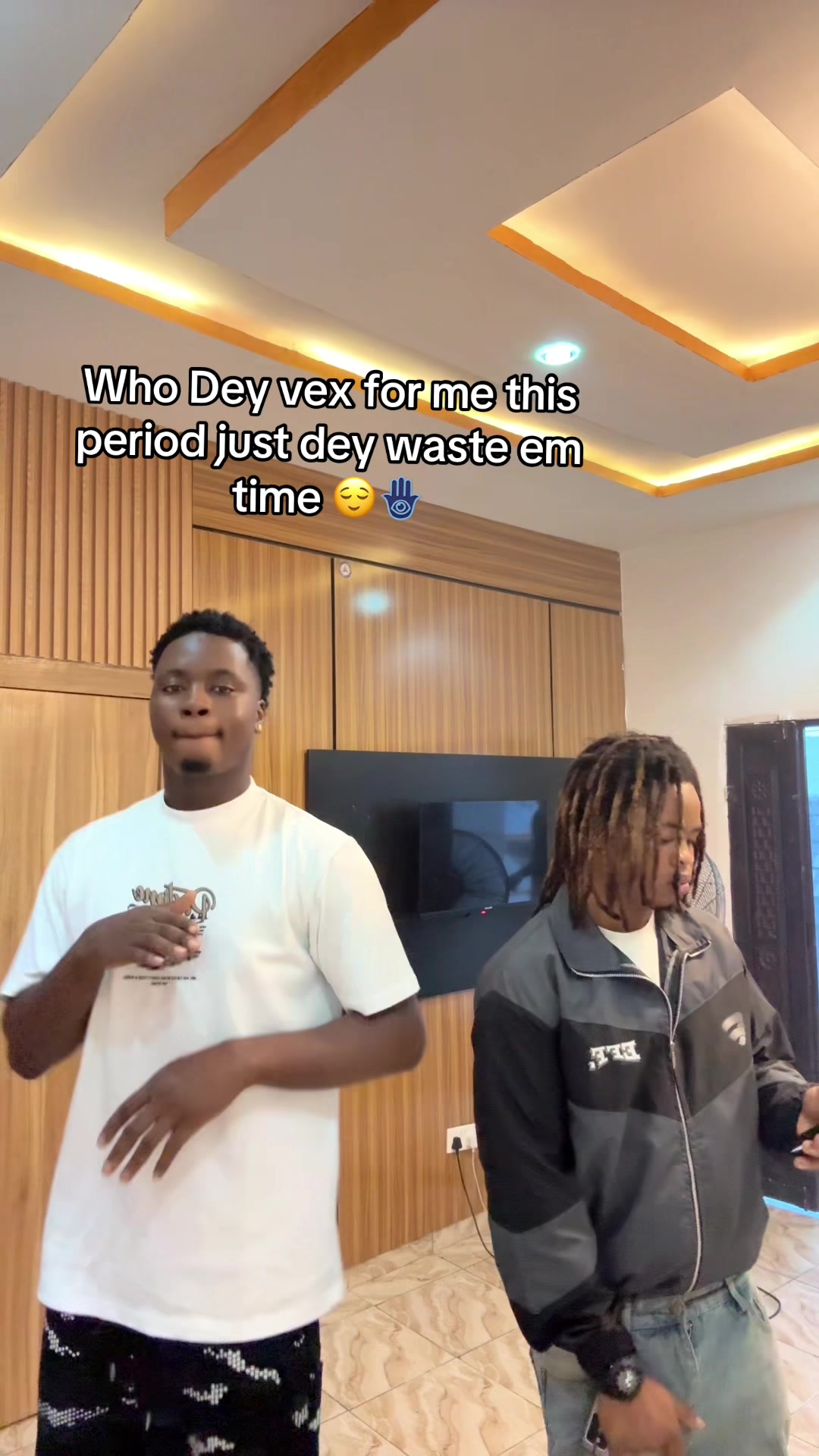 @𝐏 𝐀 𝐈 𝐃 🚀 🧃 🪬 𝕏