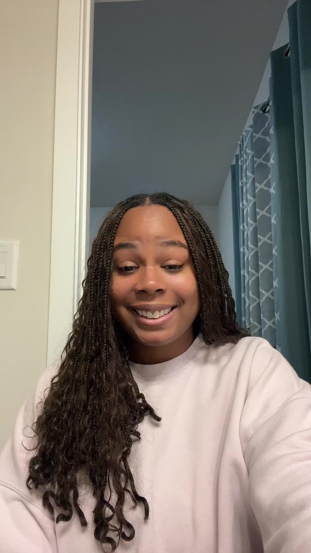 @Leah | Flight Attendant