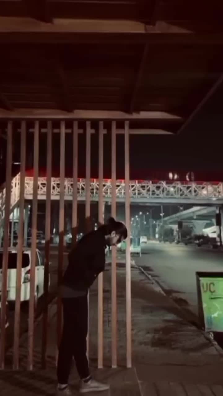 @𝟏𝟖 : 𝟎𝟒