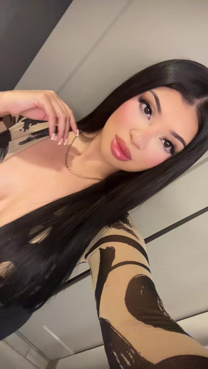 @Mia Krystal
