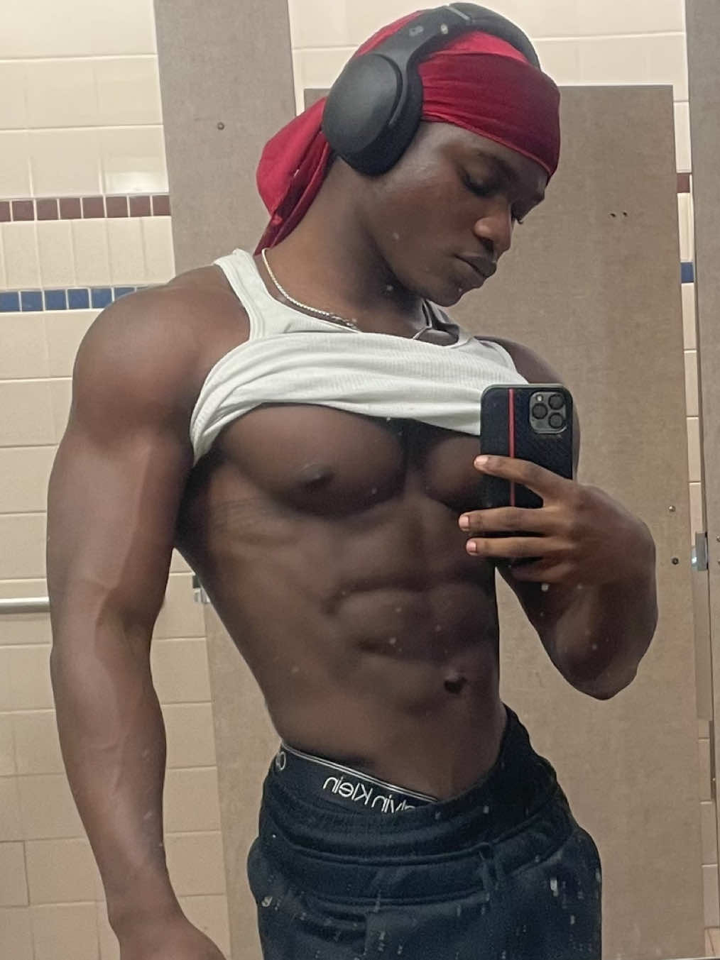 @victorsainte