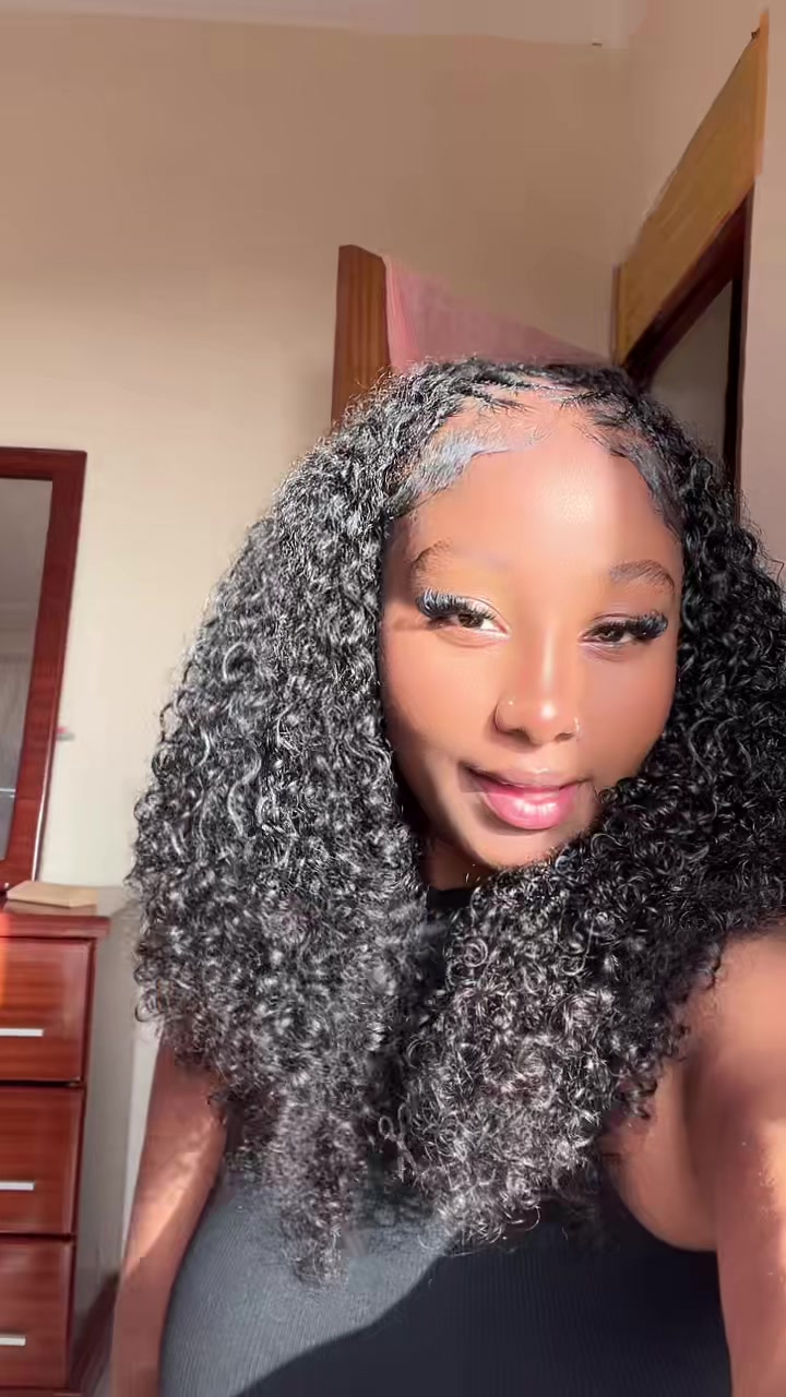 @Elly🦋🌸