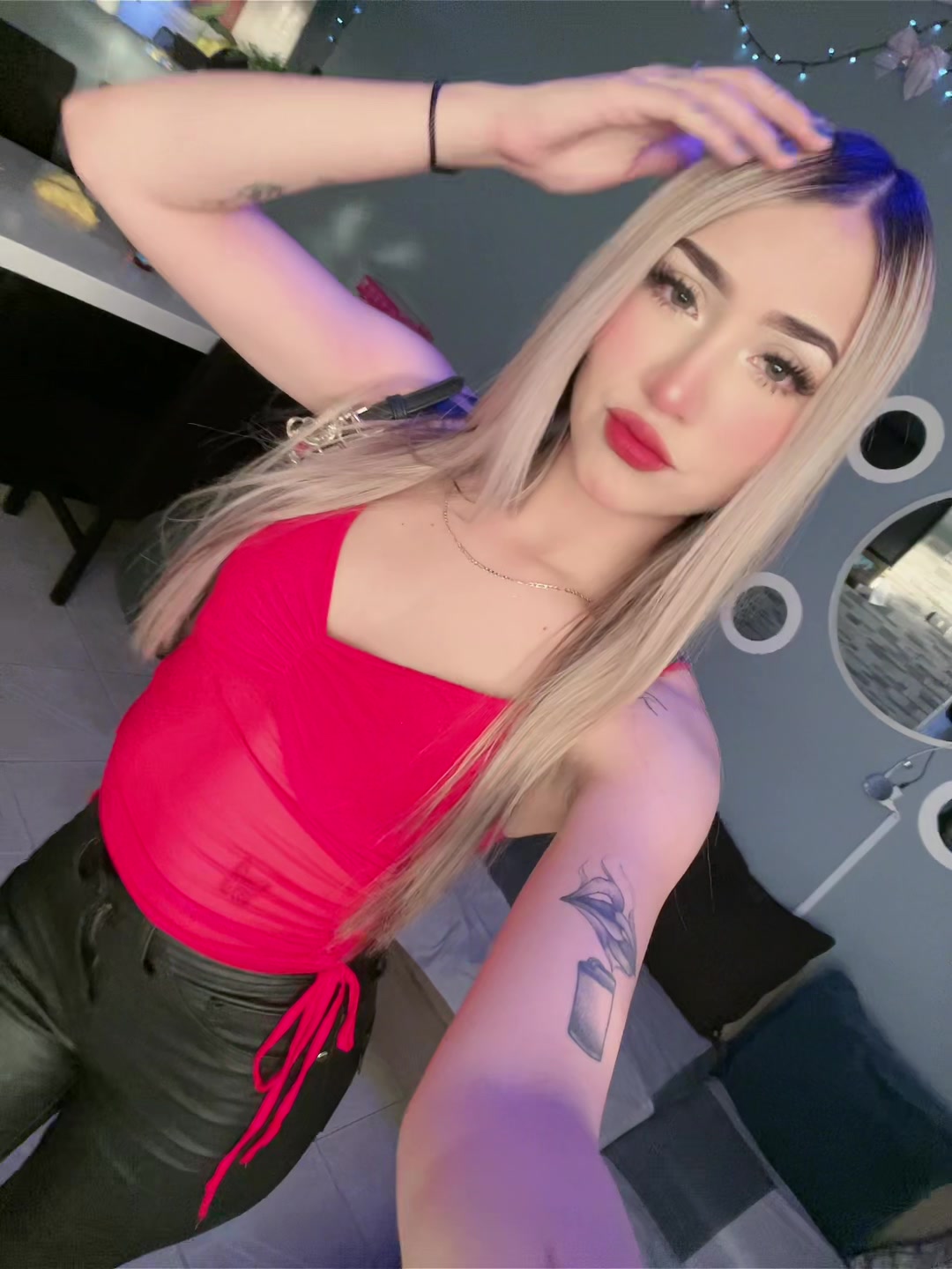 @Sarahiiii$
