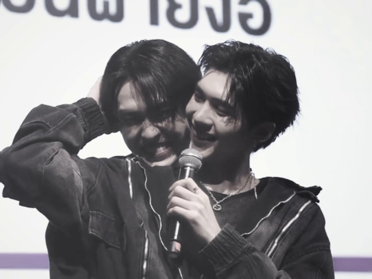 @na&iuml;&rsquo; ۶ৎ