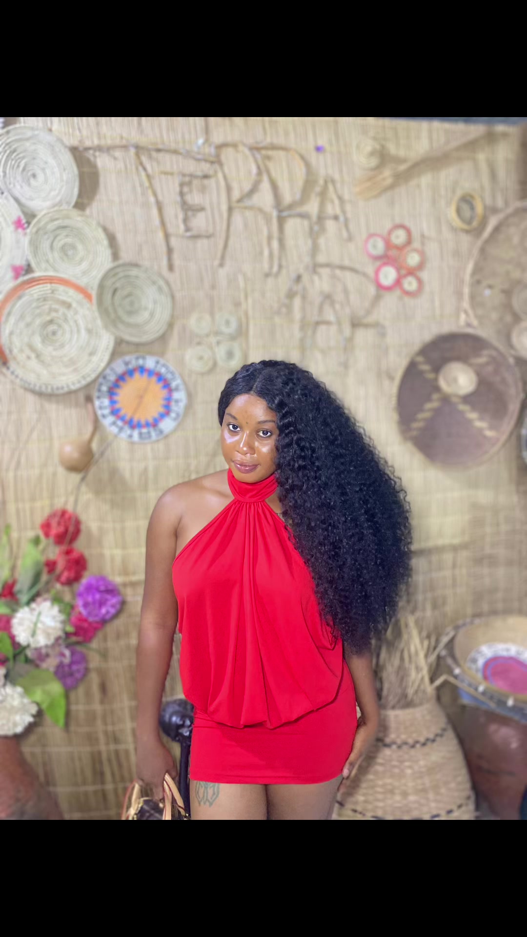 @AWINHA👸🇬🇼