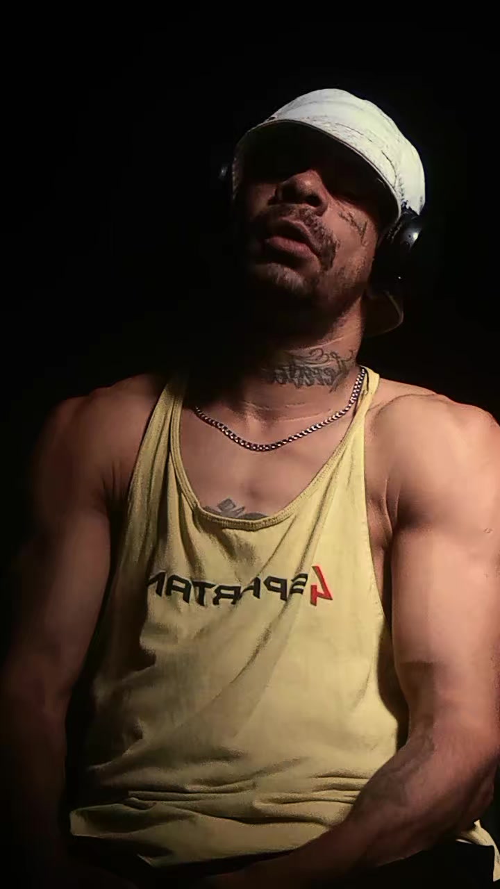 @Eita.Porra.Menoo