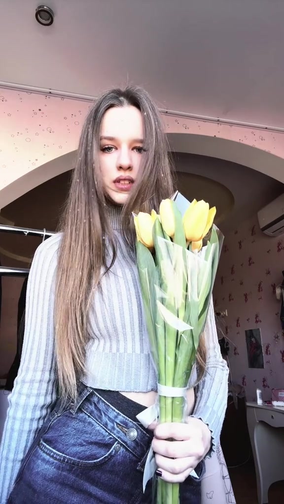 @Polina🫅model