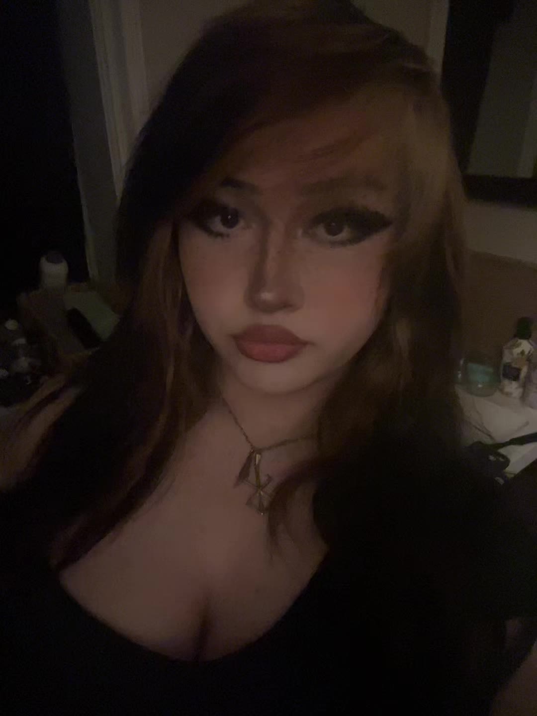@isaphernelia