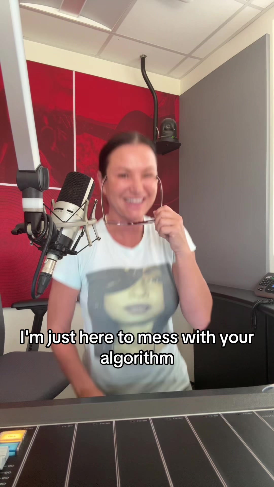 @Adeleradio