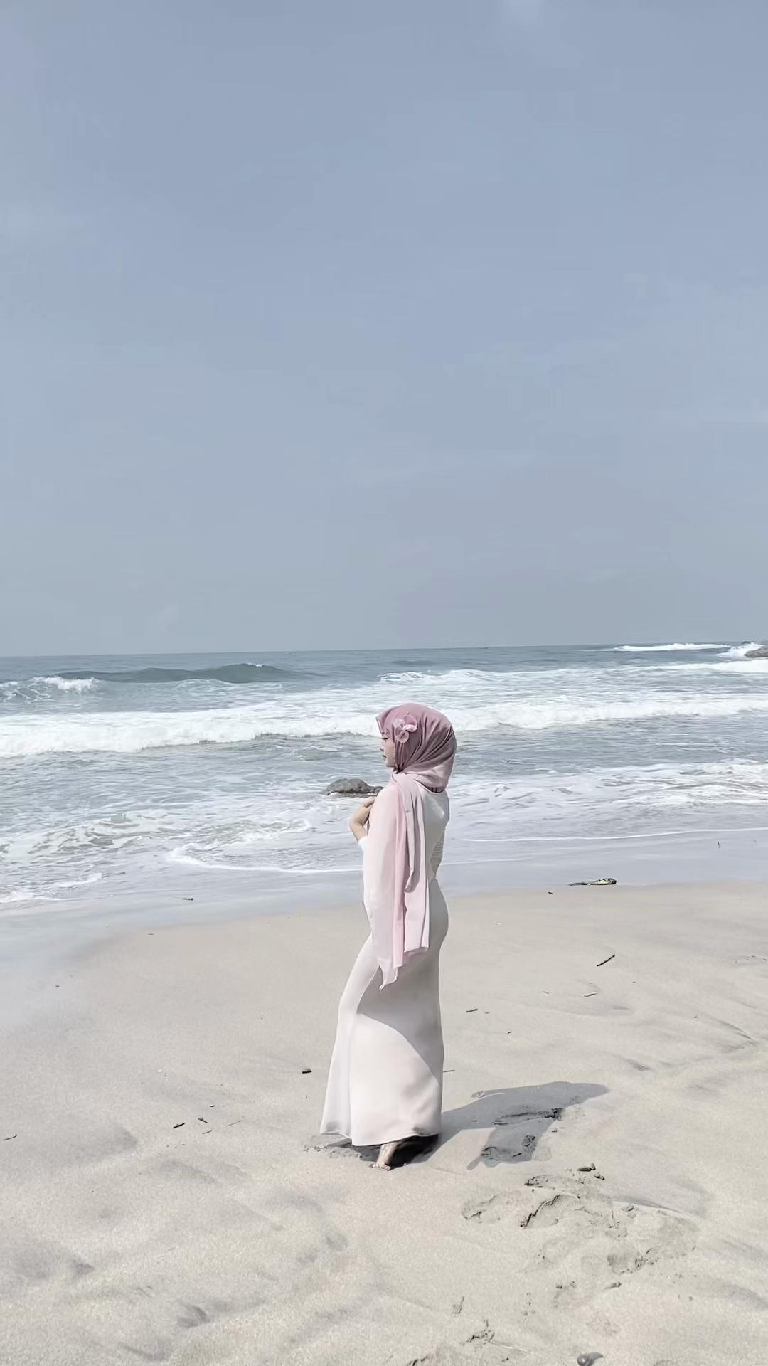 @d i n n a a a a