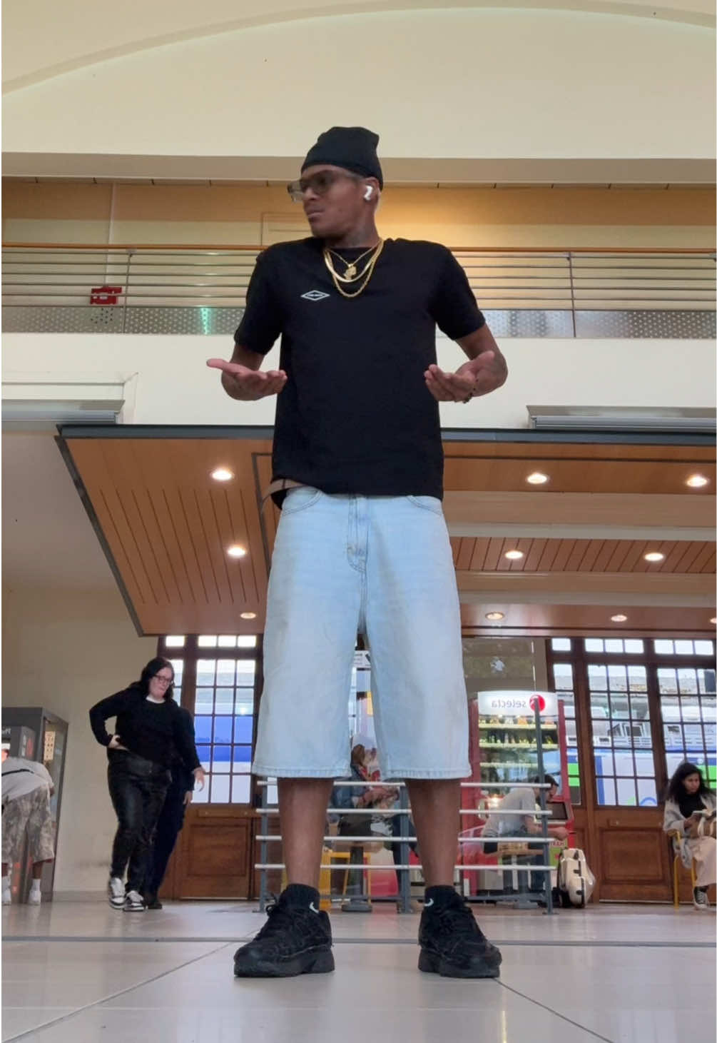 @QUINCY 🇬🇦🕺🏾