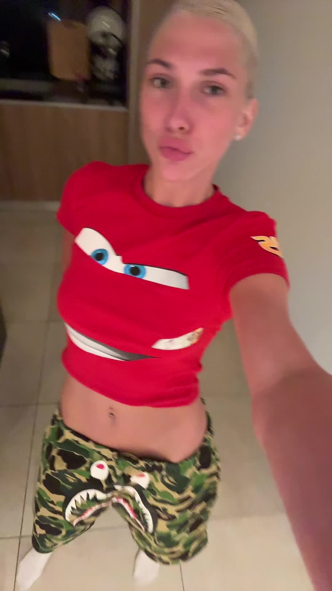@🖕🏻