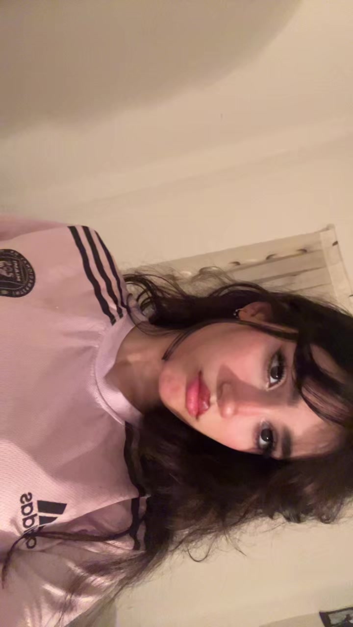 @B👩🏻🦱