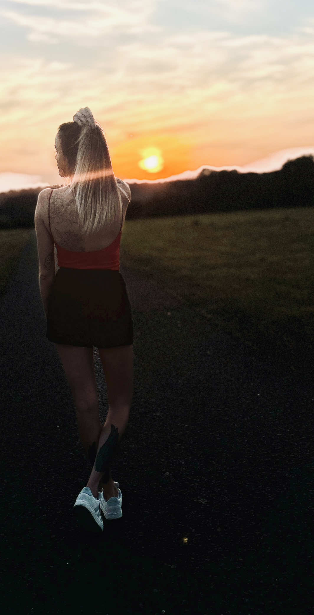 @Shxrlx_00