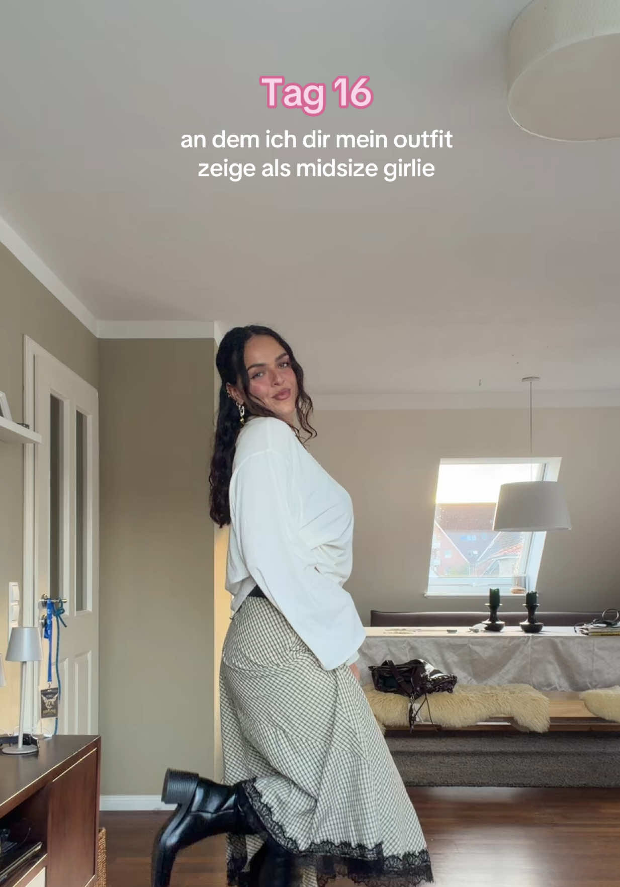@MELINA SOPHIA