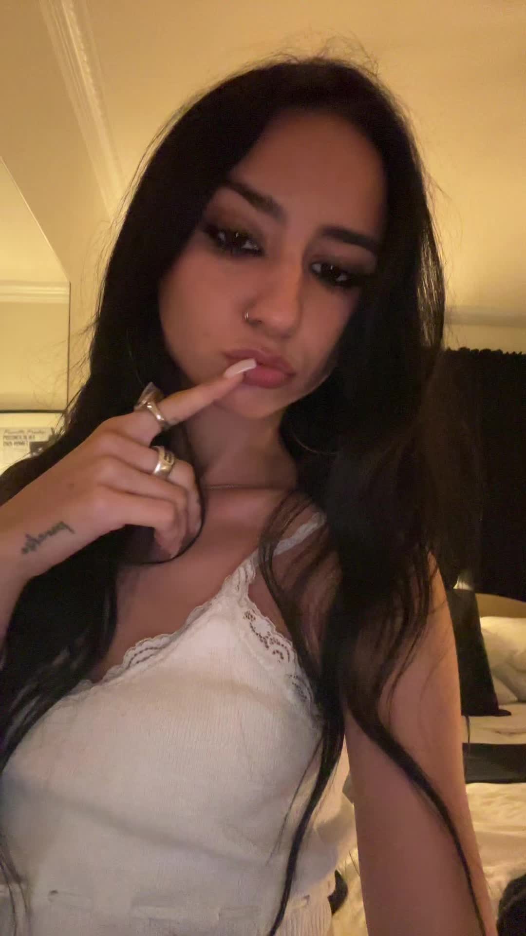 @babyneedsanewfur