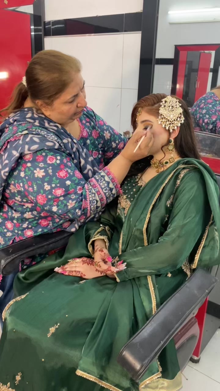 @Aqsa beauty clinic & institute
