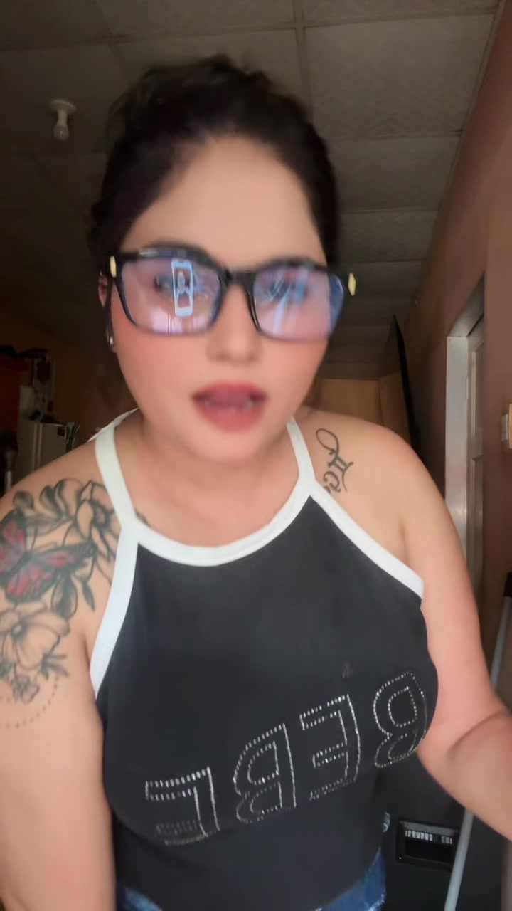 @SEXYNADIA123