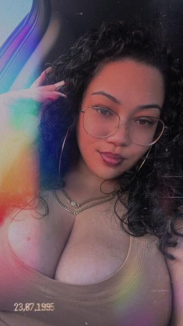@QueenGetsHerWetta ๐ฆ๐
