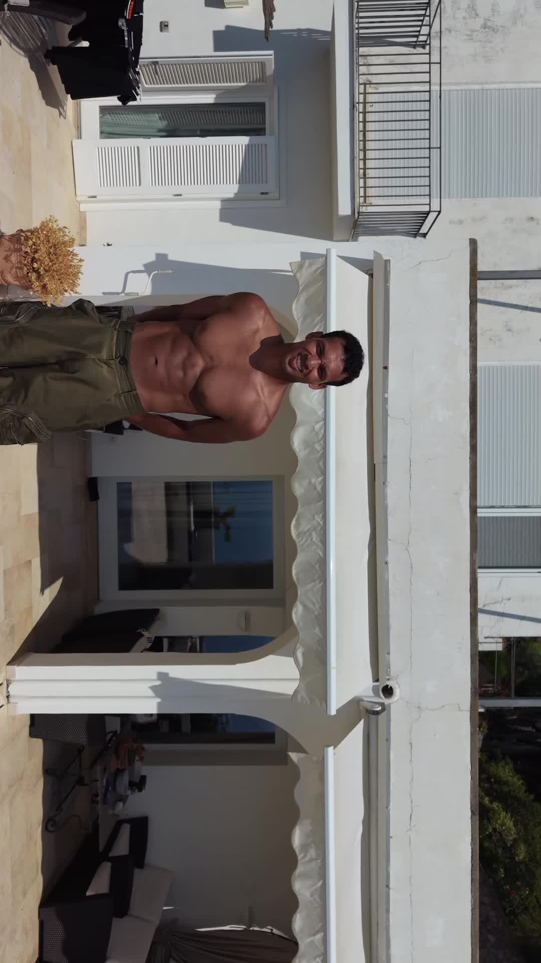 @PAOLO HINESTROSA