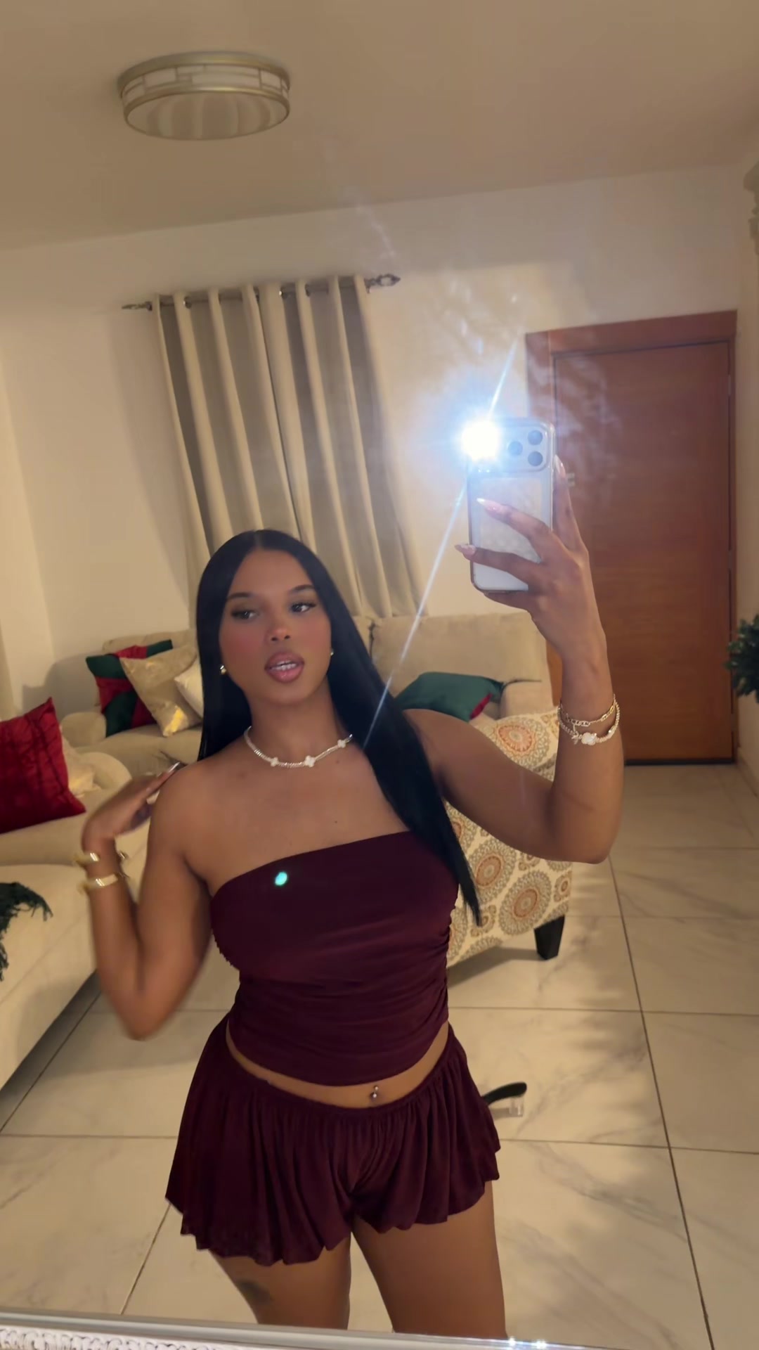 @Elyy04
