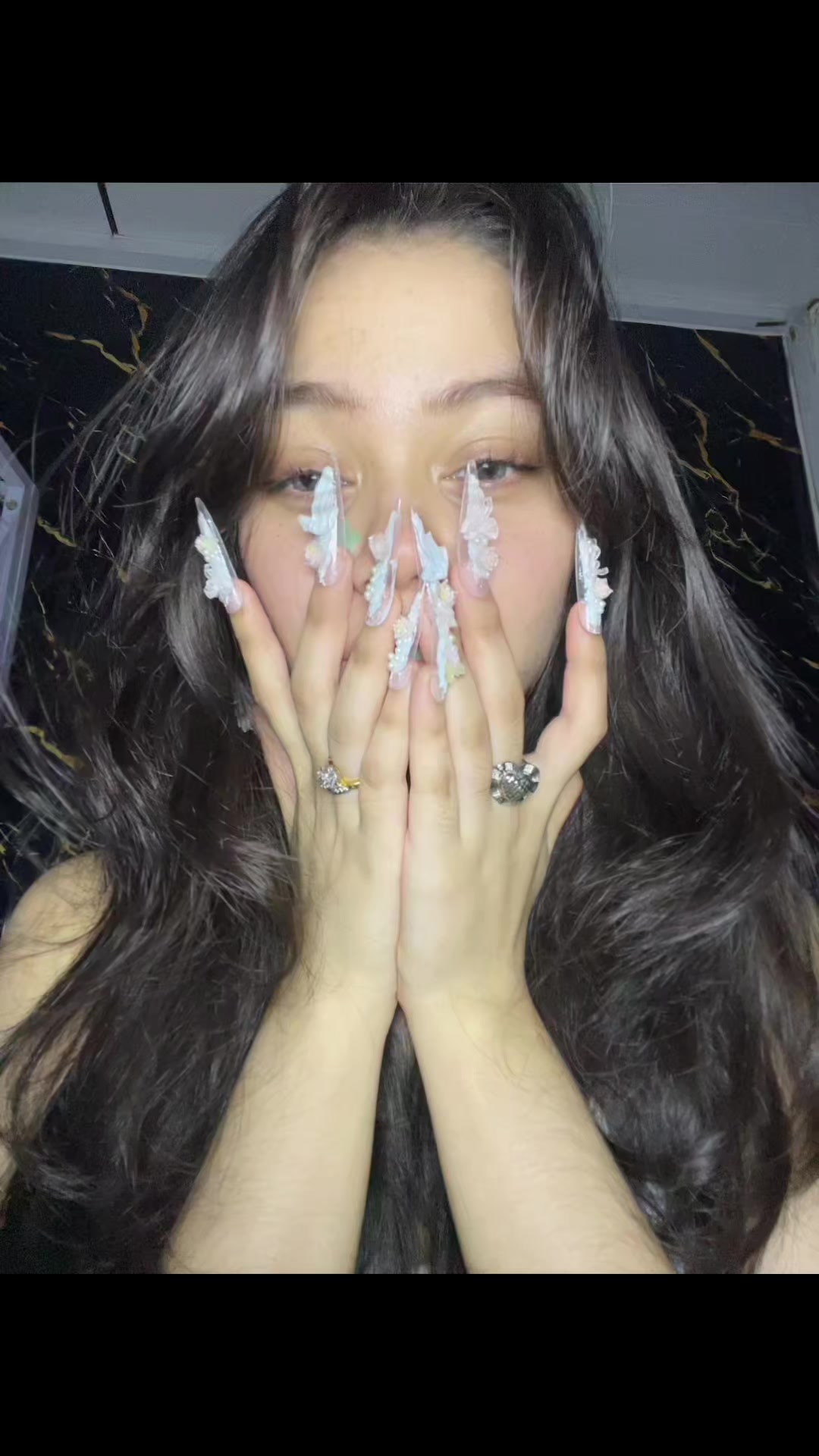 @Akari