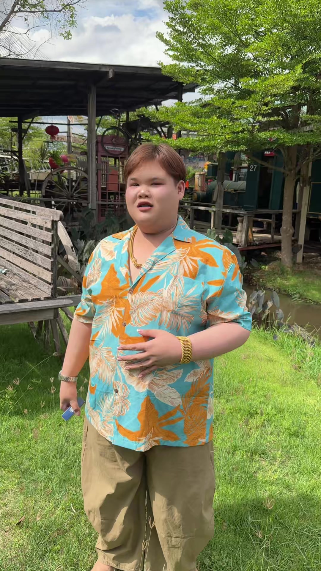 @แม่ผู้ใหญ่(ฉันบ่แม่นทอม)