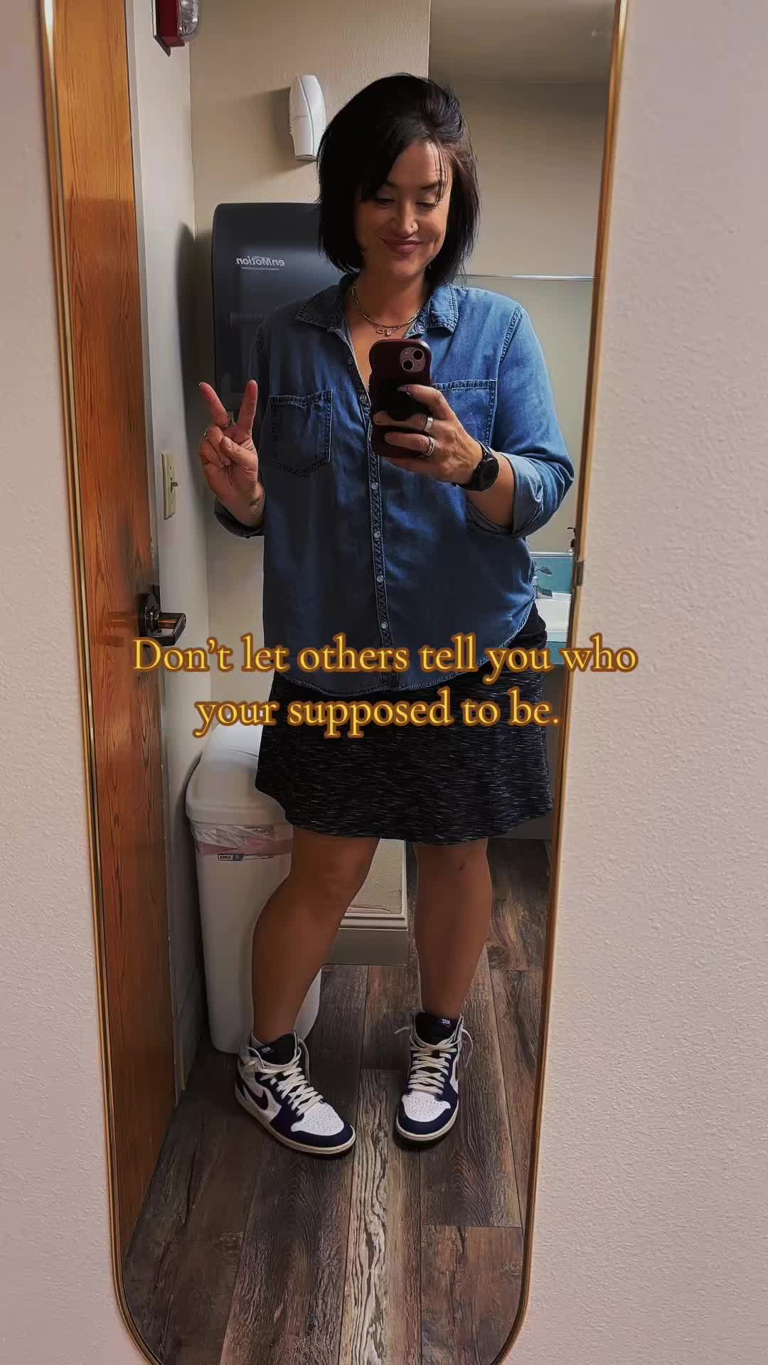 @elliethesneakermom