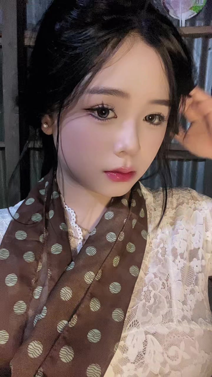 @Kh&aacute;nh H&acirc;n 04