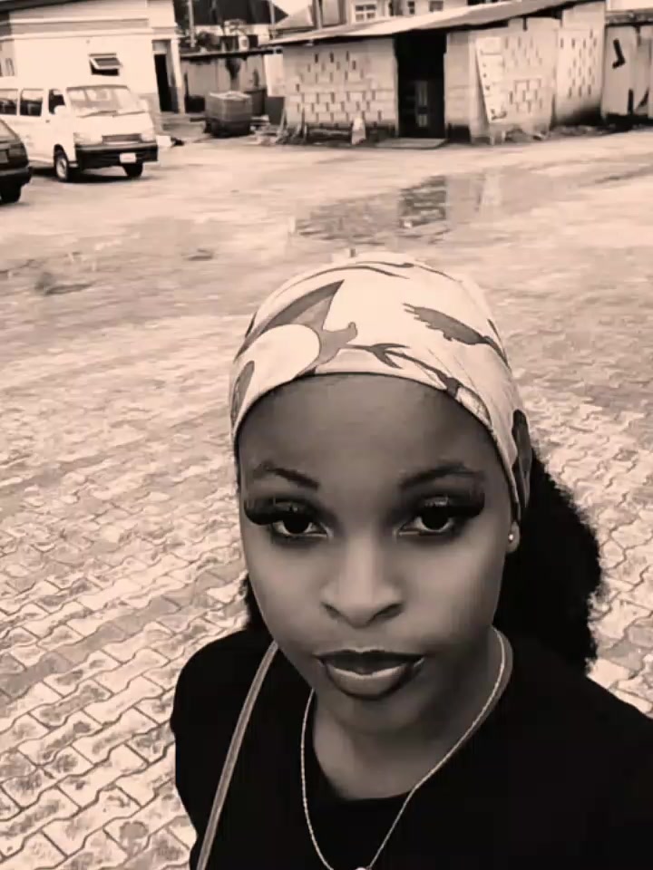 @First_Lady 👑💜