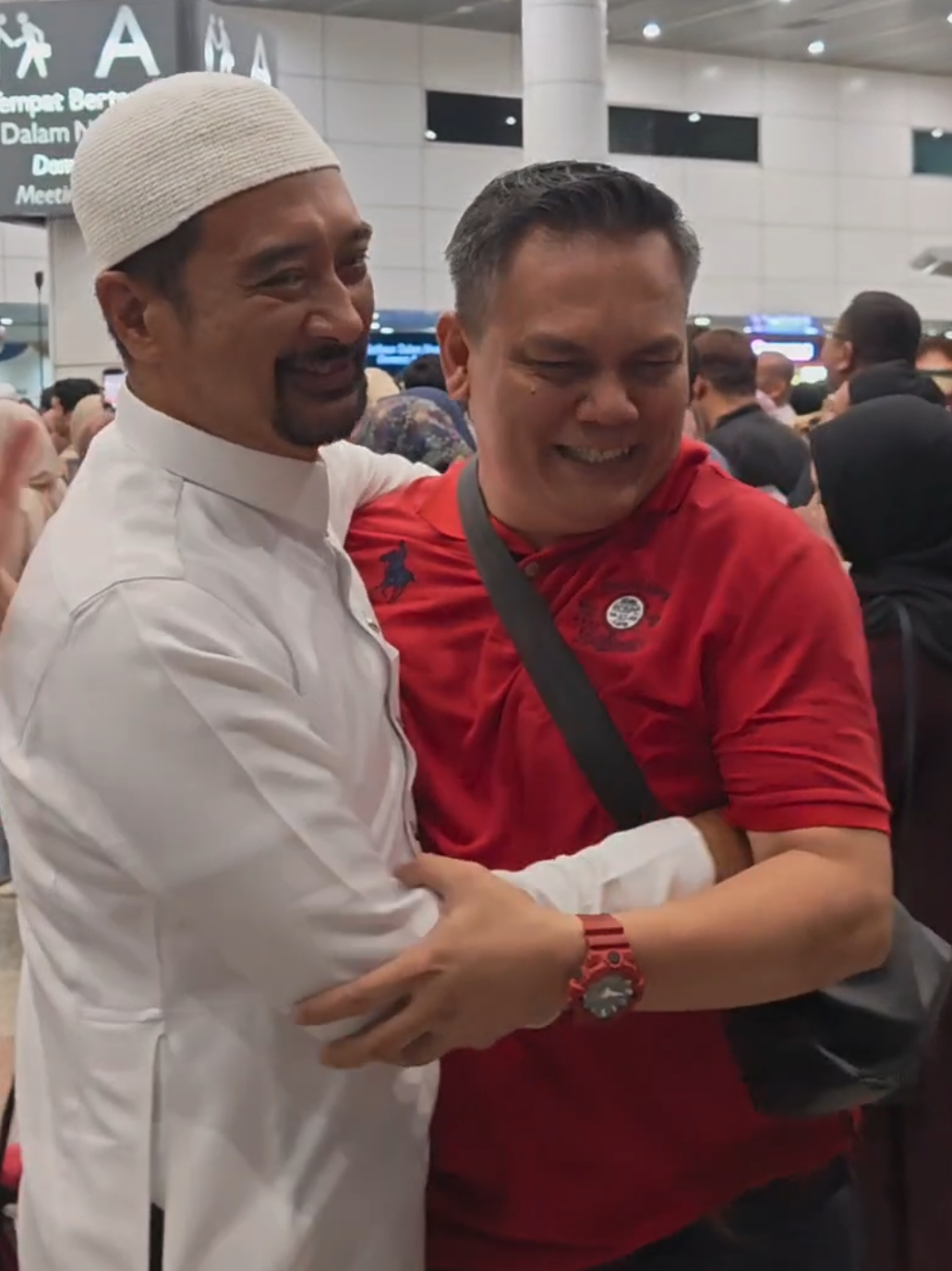 @Azmizam Zaman Huri