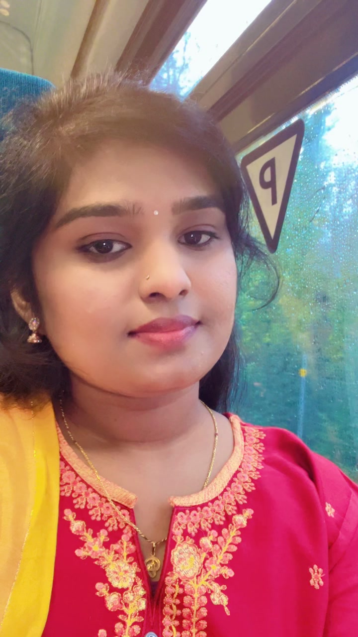 @Mathura🇬🇧🇬🇧🕉️