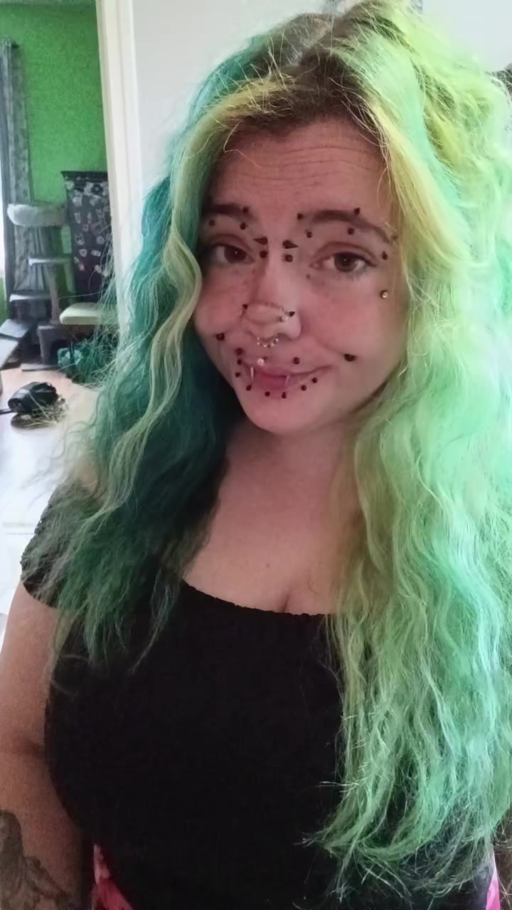 @ZombieGirl✨