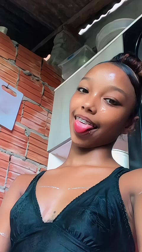 @JENNIFER MONIQUE