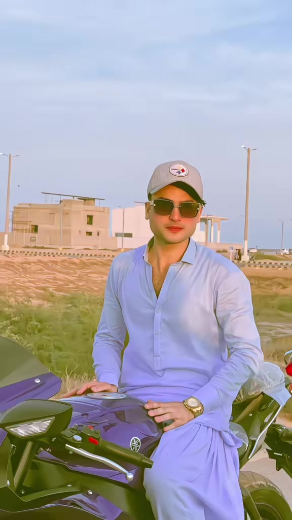 @Usمan حیدر ✨