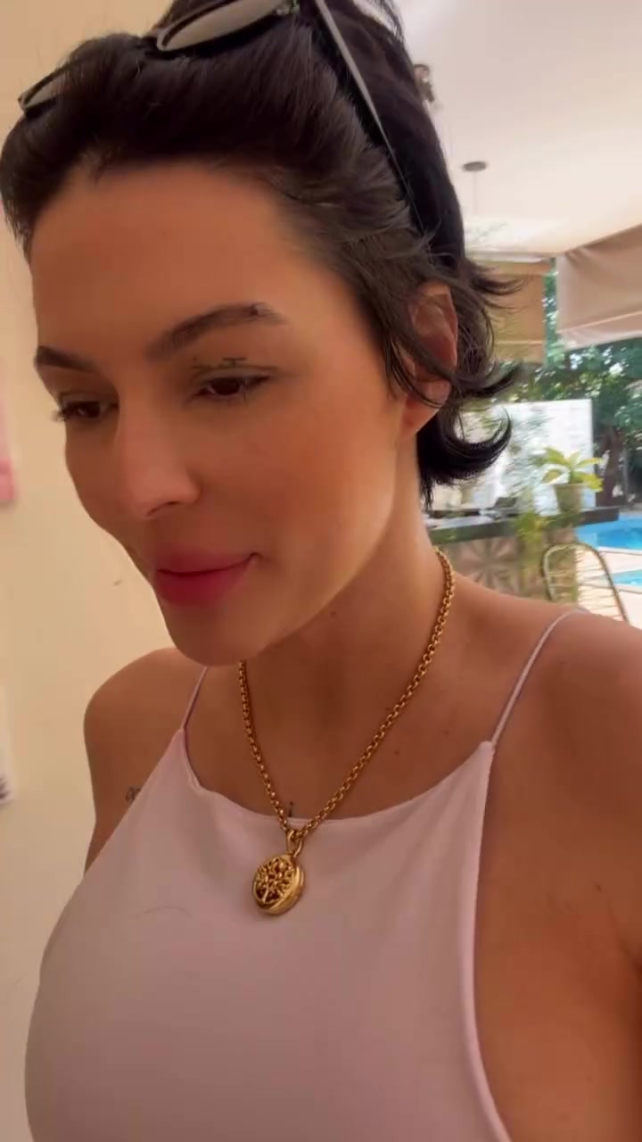 @Camila Silvério