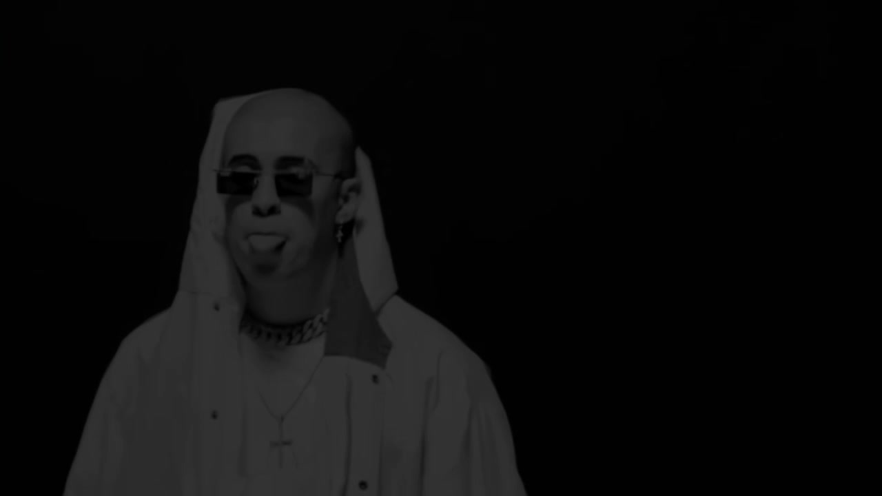 @🍾